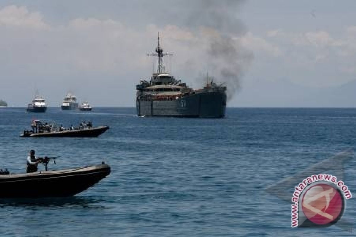 Kapal Perang Ikut Sail Komodo    