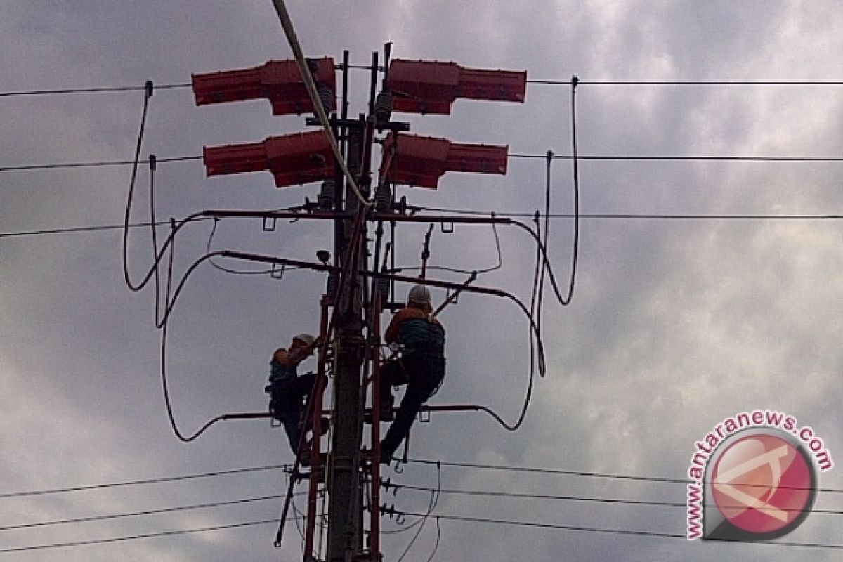 Mengamankan Natal, PLN Kalbar Sewa Pembangkit 27 MW