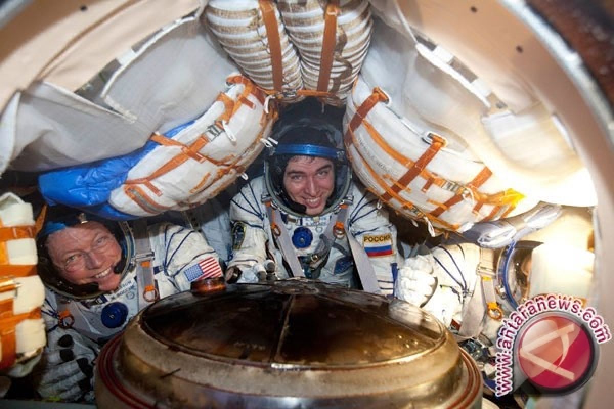 Kendaraan Luar Angkasa Soyuz Mendarat di Kazakhstan