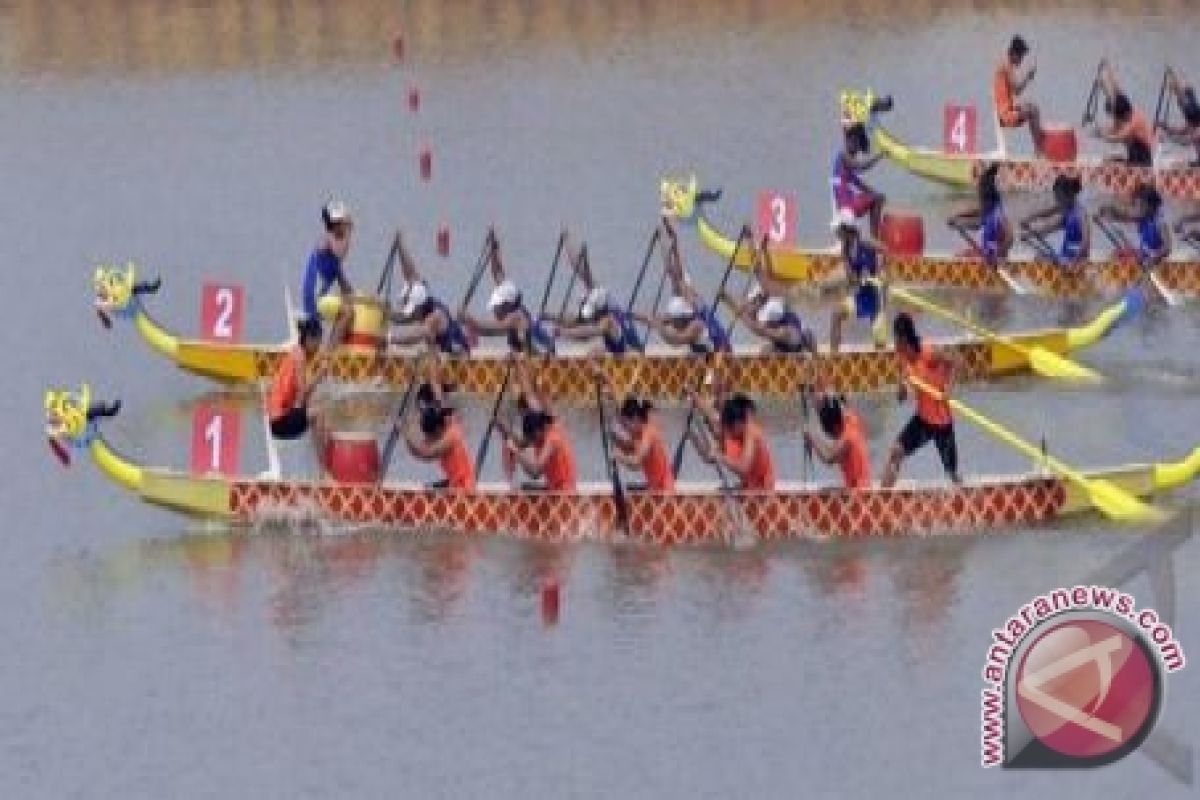 Kalsel Raih Medali Perak Dragon Boat