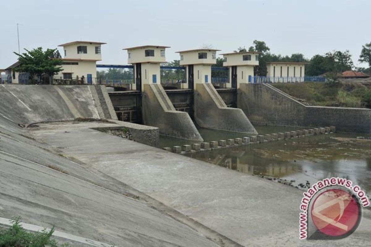 Sejumlah pabrik di Karawang selatan diduga cemari Sungai Cibeet