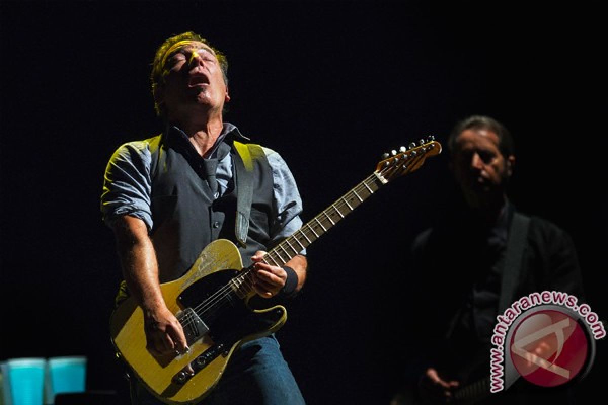 Bruce Springsteen manggung di teater Broadway