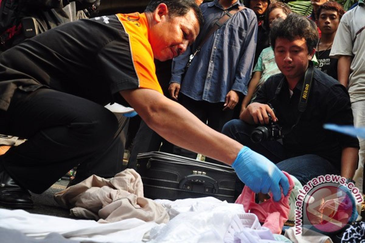 Polisi amankan empat koper diduga berisi bom
