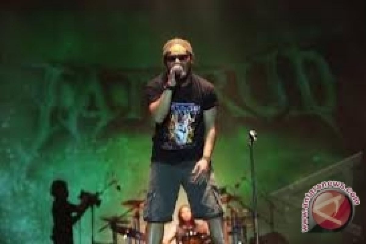 Grup band Jamrud merasa bagai simalakama mainkan lagu lama