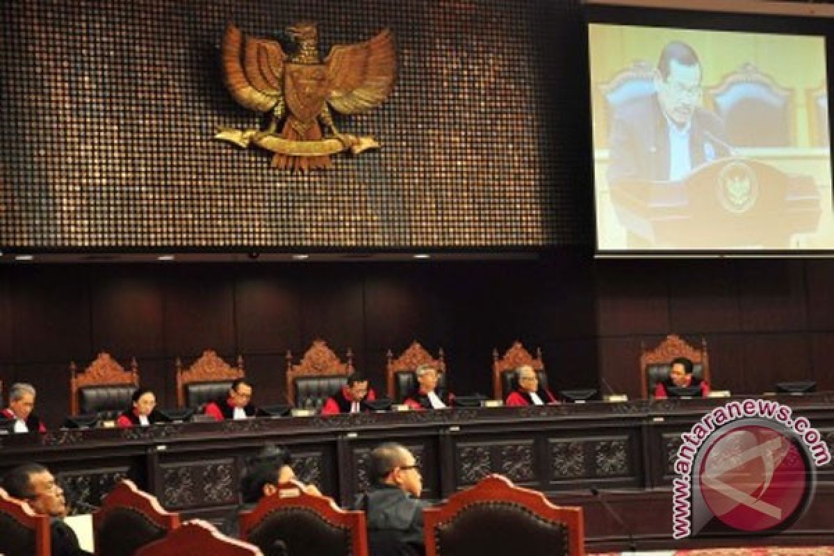 DPR dan MK akan pilih hakim konstitusi baru