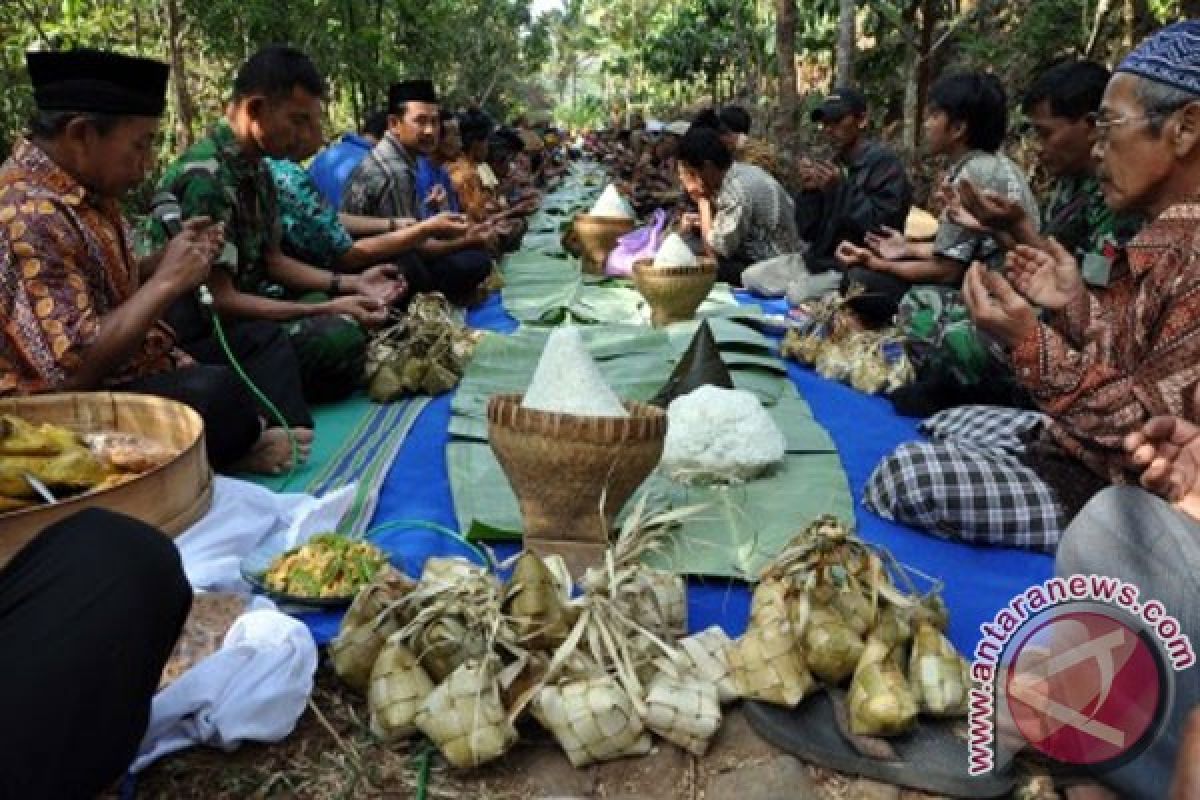 Umat Islam dan Katolik "nyadran" bersama