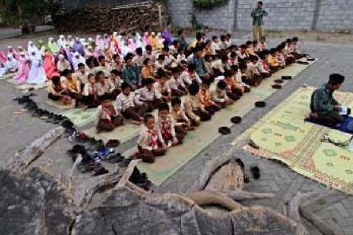 Warga Kudus Ritual Minta Hujan