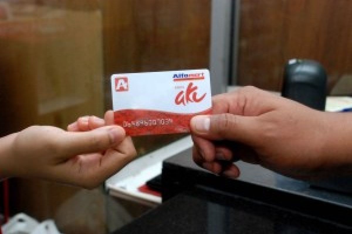 Alfamart Luncurkan Kartu "Member" Motif Batik