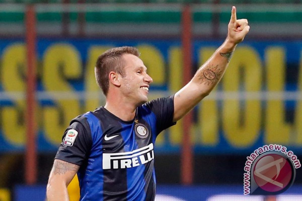 Striker Inter Cassano gabung dengan Parma