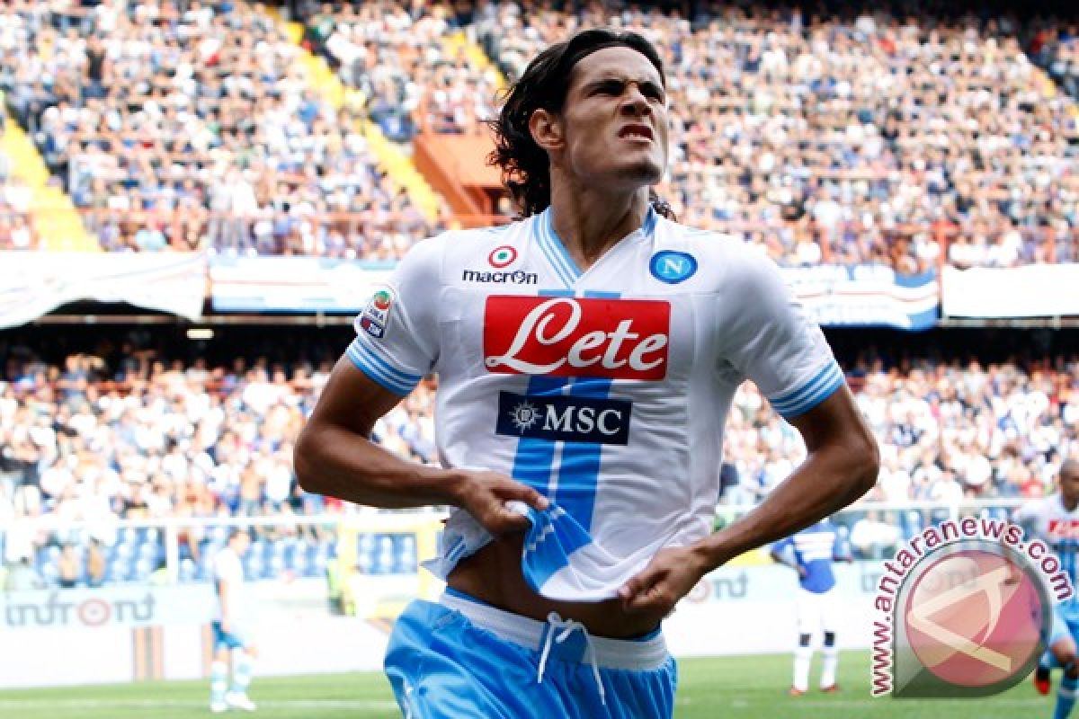 Cavani bukukan gol ke-101nya untuk Napoli