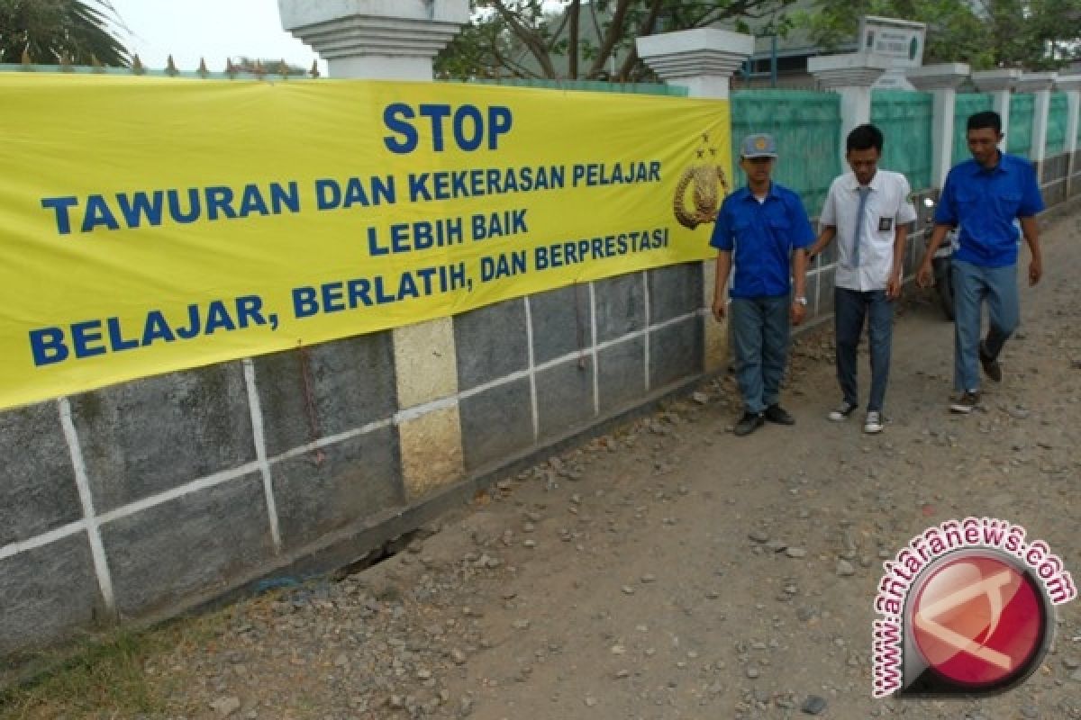 Penurunan akreditasi akibat tawuran tidak tepat