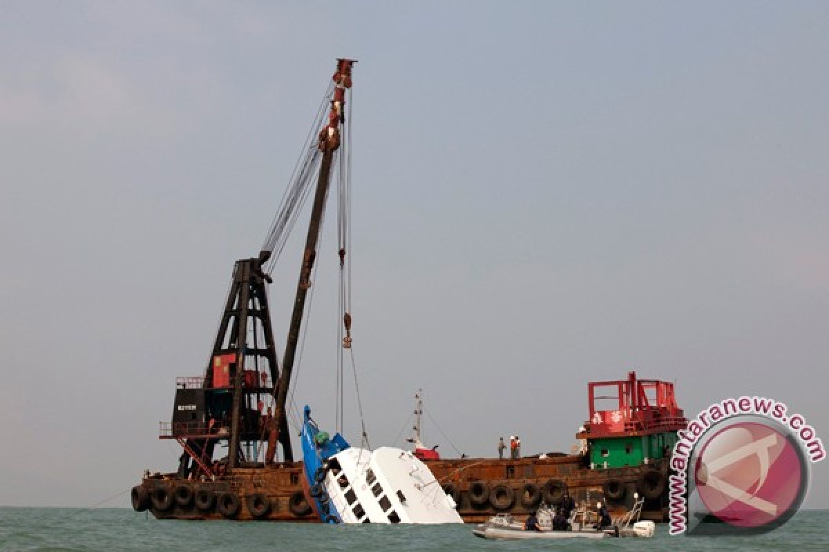 14 orang hilang setelah tabrakan dua kapal barang di  Sungai Yangtze China