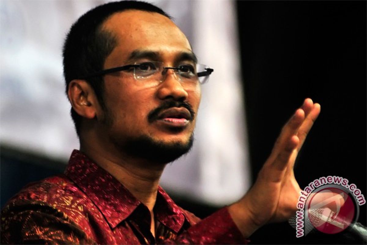 Trial of Luthfi to decide fate of Minister suswono in graft case