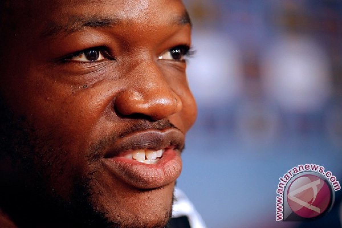 Mandanda selamatkan Marseille