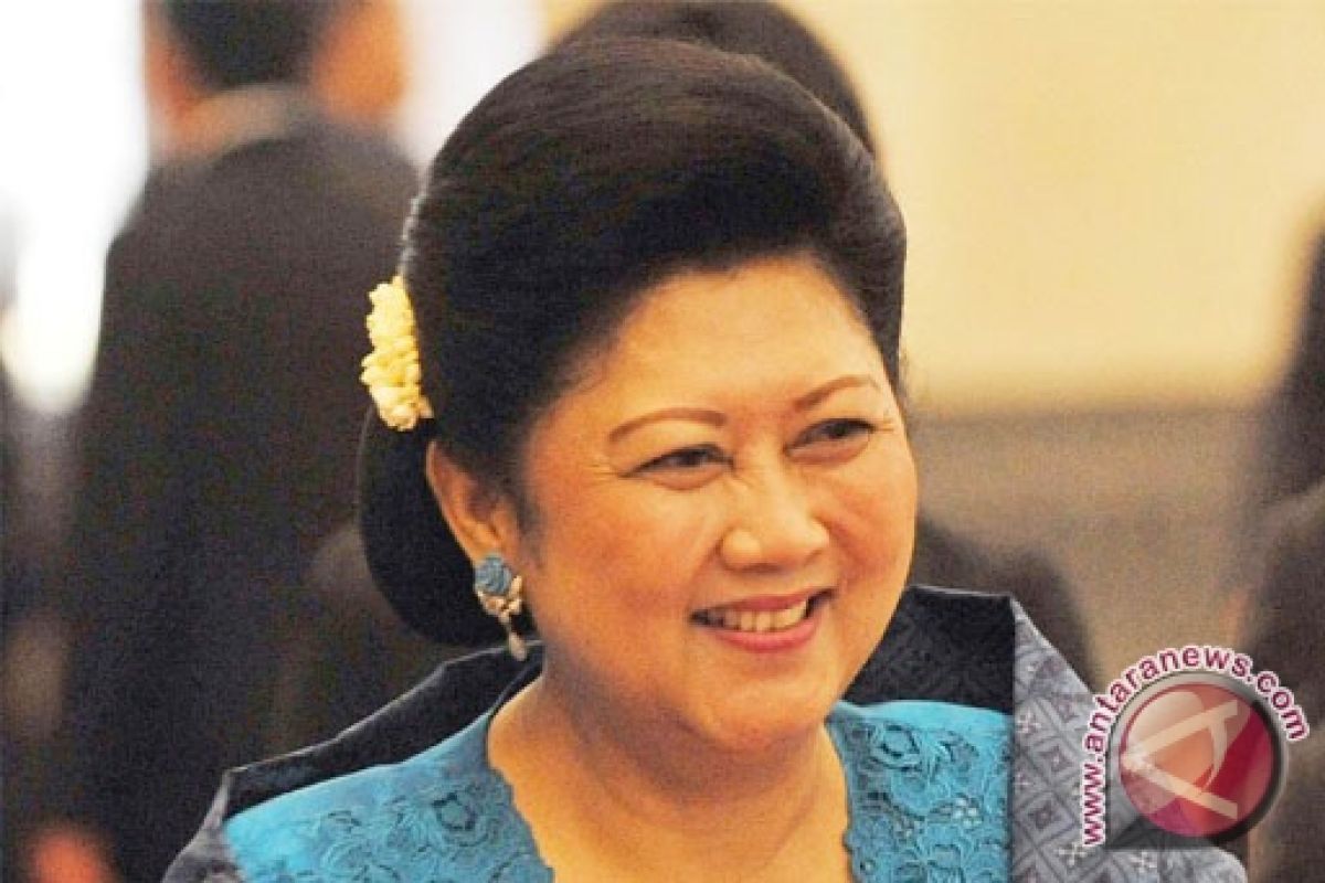 Ani Yudhoyono mengaku kaget menderita kanker darah