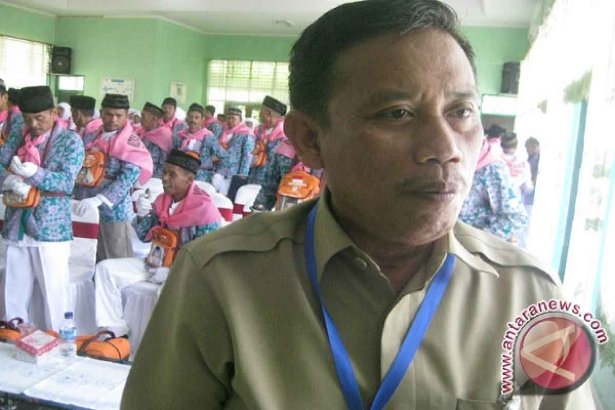 Gubernur Sultra Lepas Calon Haji Ke Makassar
