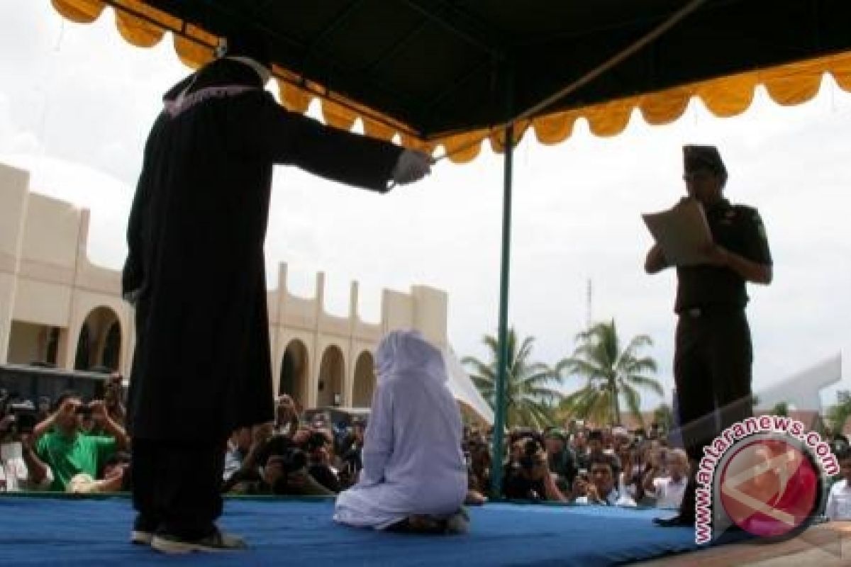 Senator menilai penerapan hukum cambuk di Aceh terkesan pilih kasih