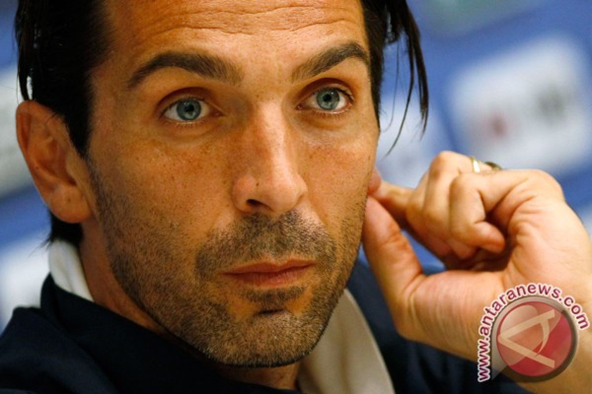 Buffon tak gentar hadapi suporter Celtic