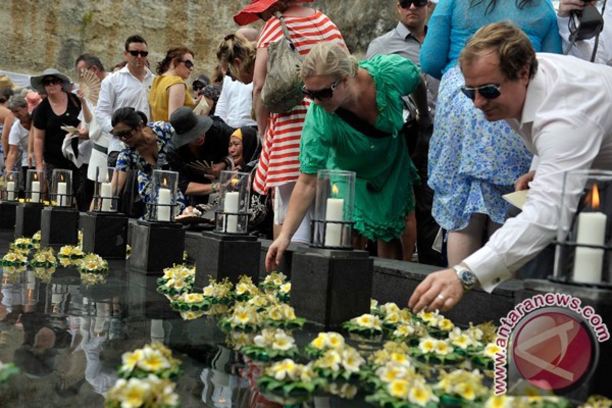 Families of victims commemorate first Bali bombing