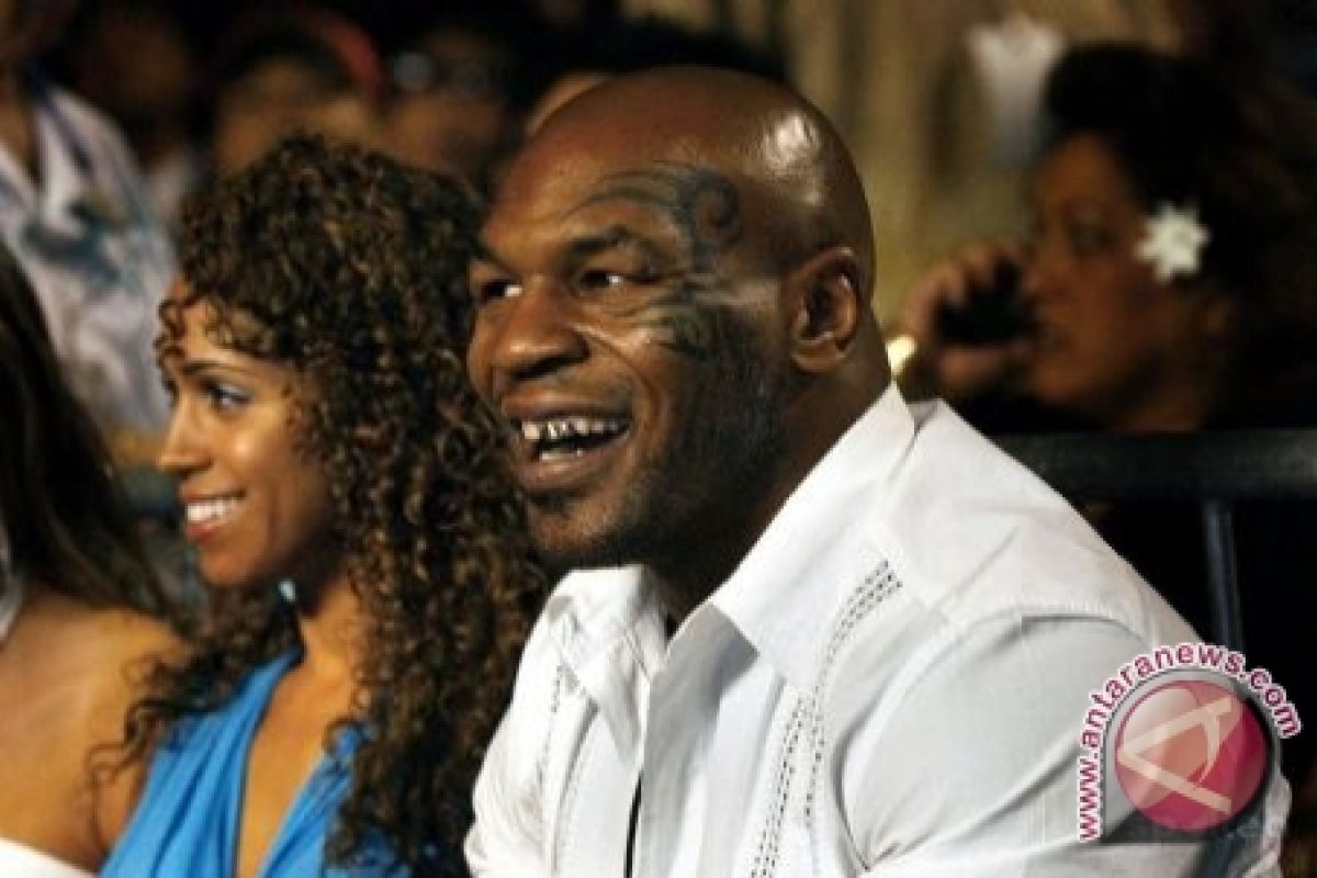 "Si leher beton" Mike Tyson tersandung visa 
