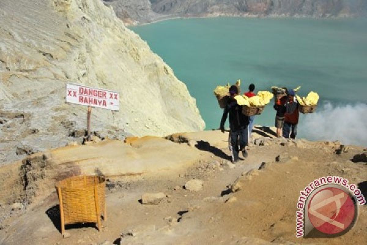 Kawasan kawah Ijen diterjang banjir bandang