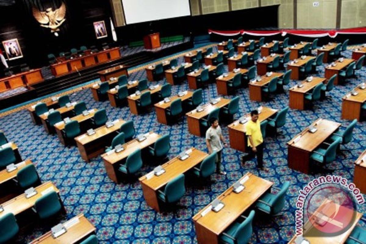 10 mantan anggota DPRD belum kembalikan laptop dinas