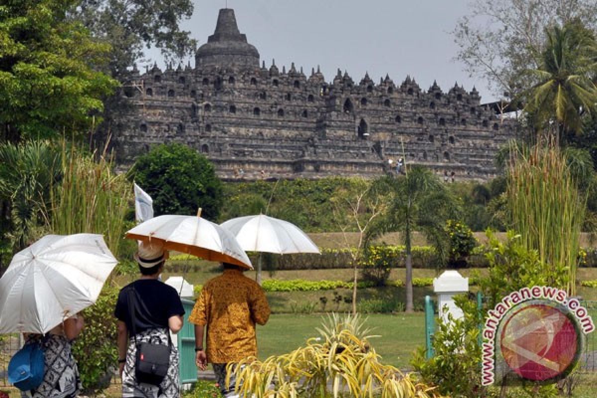 100 tumpeng akan disiapkan untuk sedekah ringin kembar