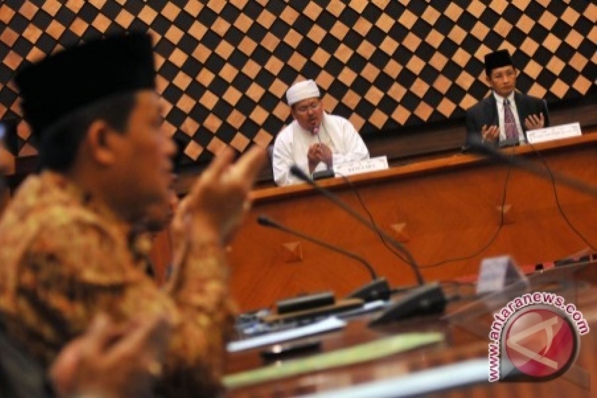 Jemaah Naqsabandiyah Padang Gelar Takbir Selasa Malam 