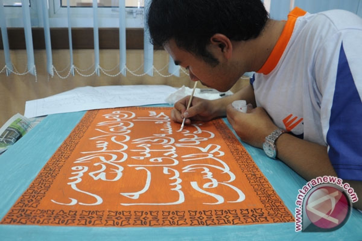 Pameran kaligrafi meriahkan MTQ Internasional di Palembang 