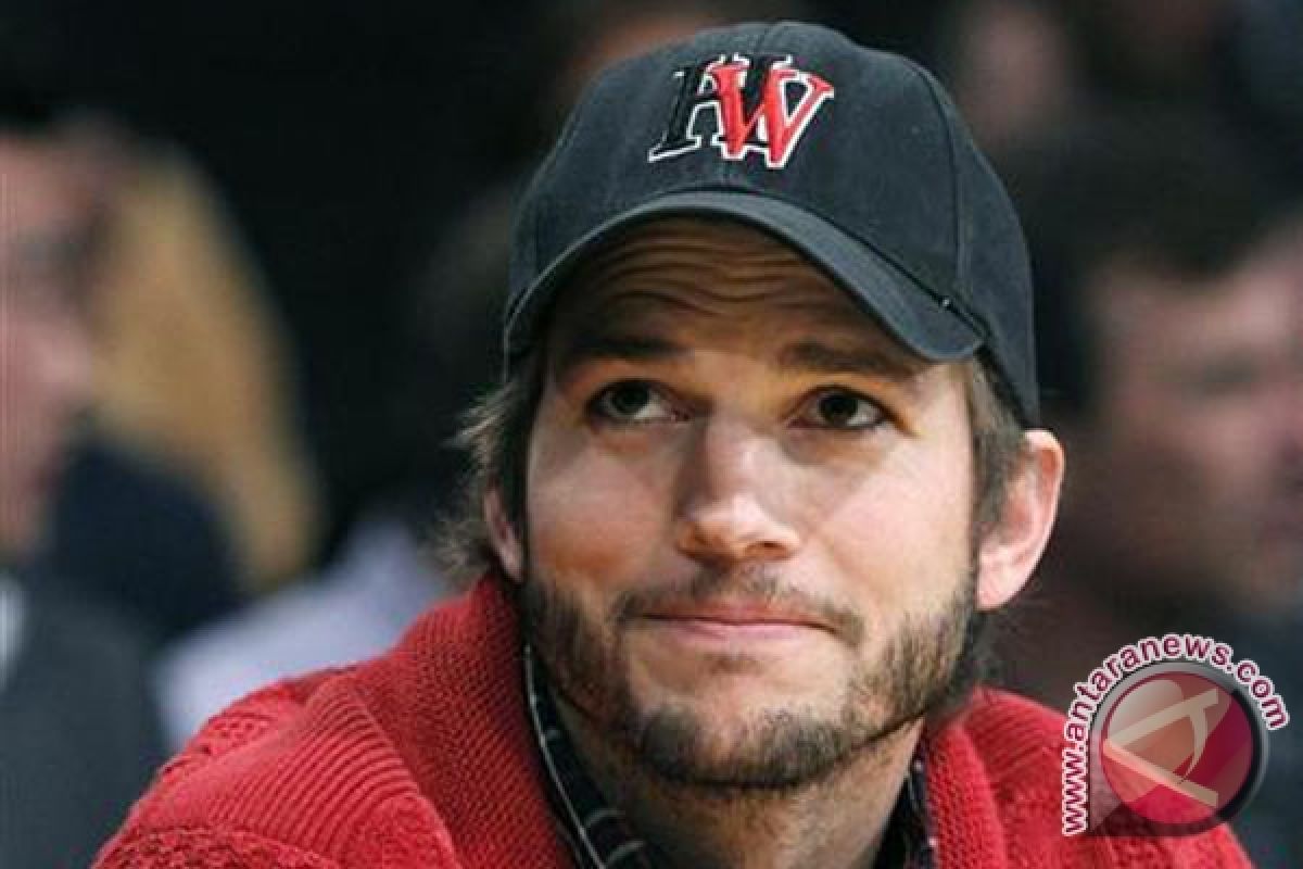 Forbes: Ashton Kutcher bintang televisi termahal