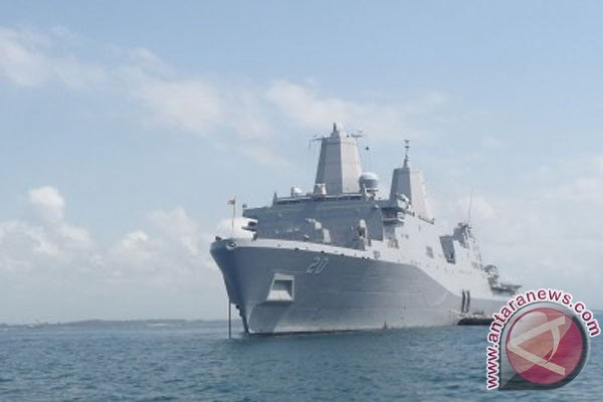 US warship makes stop in Bali