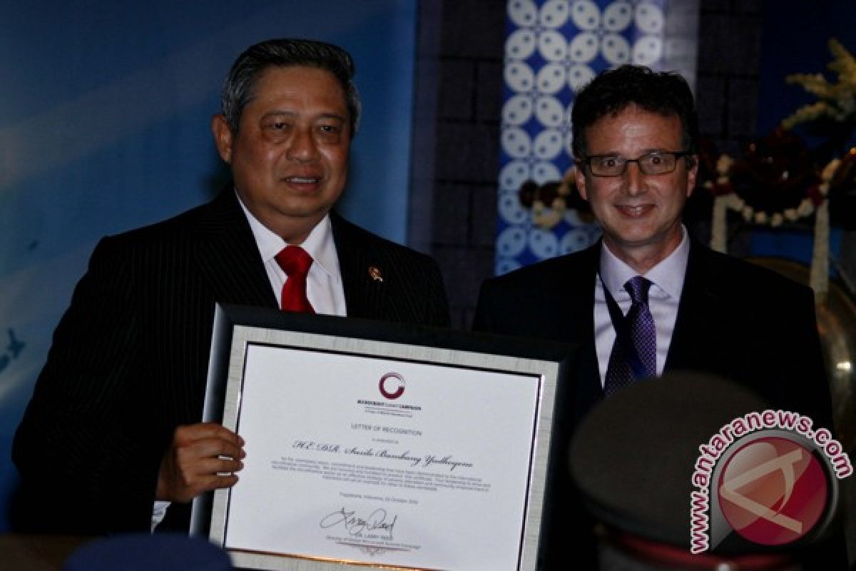 Yudhoyono`s success in developing KUR credit scheme recognized