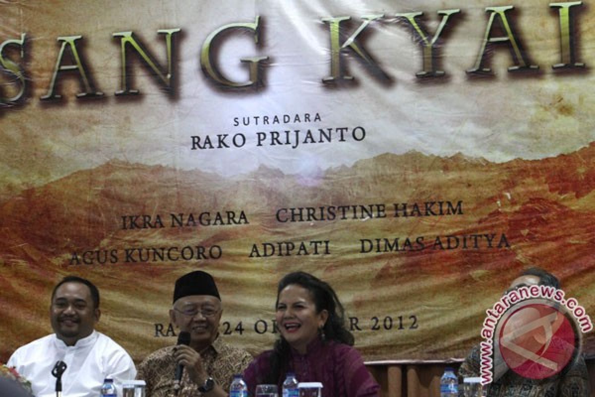 Mbah Hasyim di mata Christine Hakim cs