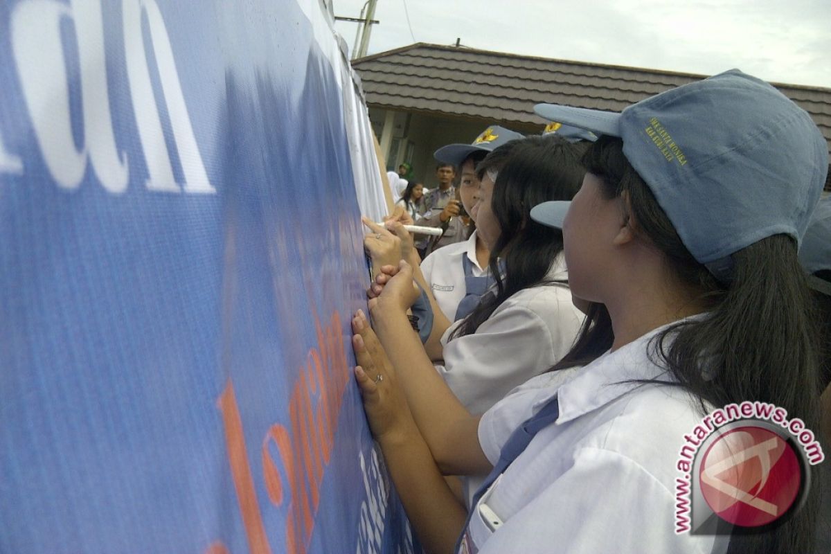 Ratusan Pelajar Kubu Raya Deklarasikan Anti-tawuran 