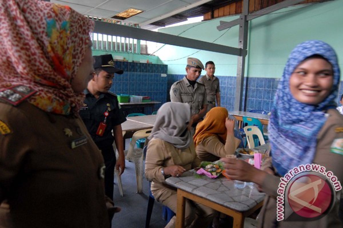 Ketua DPR Aceh dukung imbauan soal perempuan di warung kopi