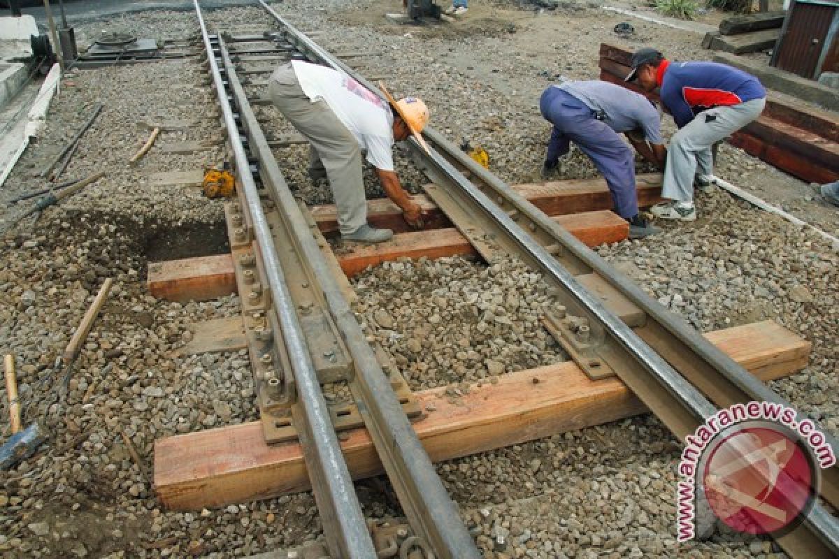 Pemerintah pastikan pembangunan kereta api Kalimantan Tengah dilanjutkan