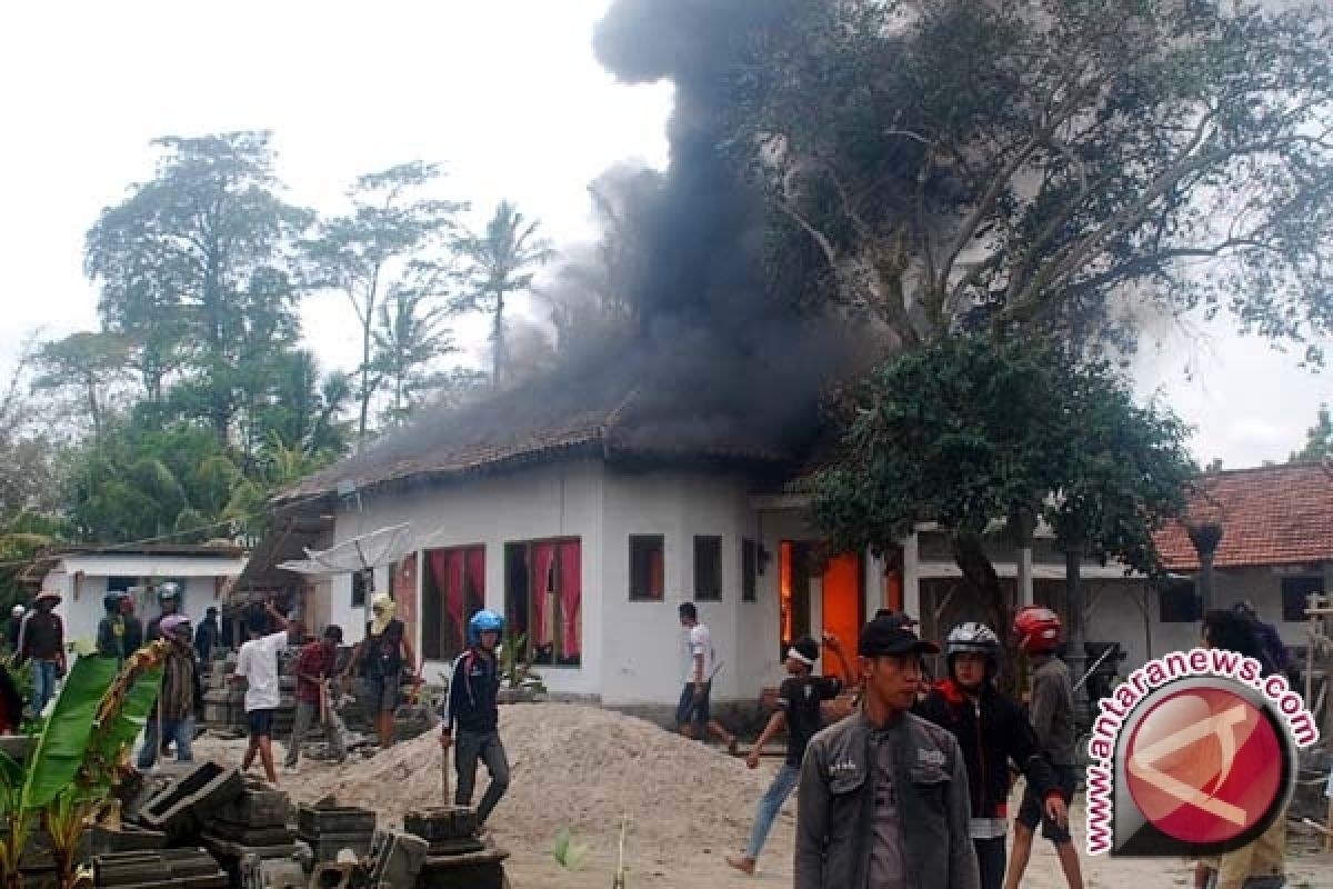 Ratusan Warga Terlibat Bentrokan Diungsikan ke Bandarlampung 