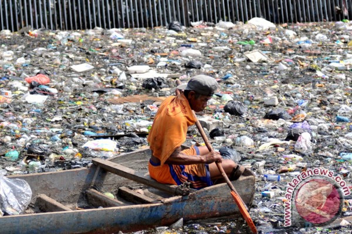 Ancaman sampah plastik ganggu kelestarian lingkungan