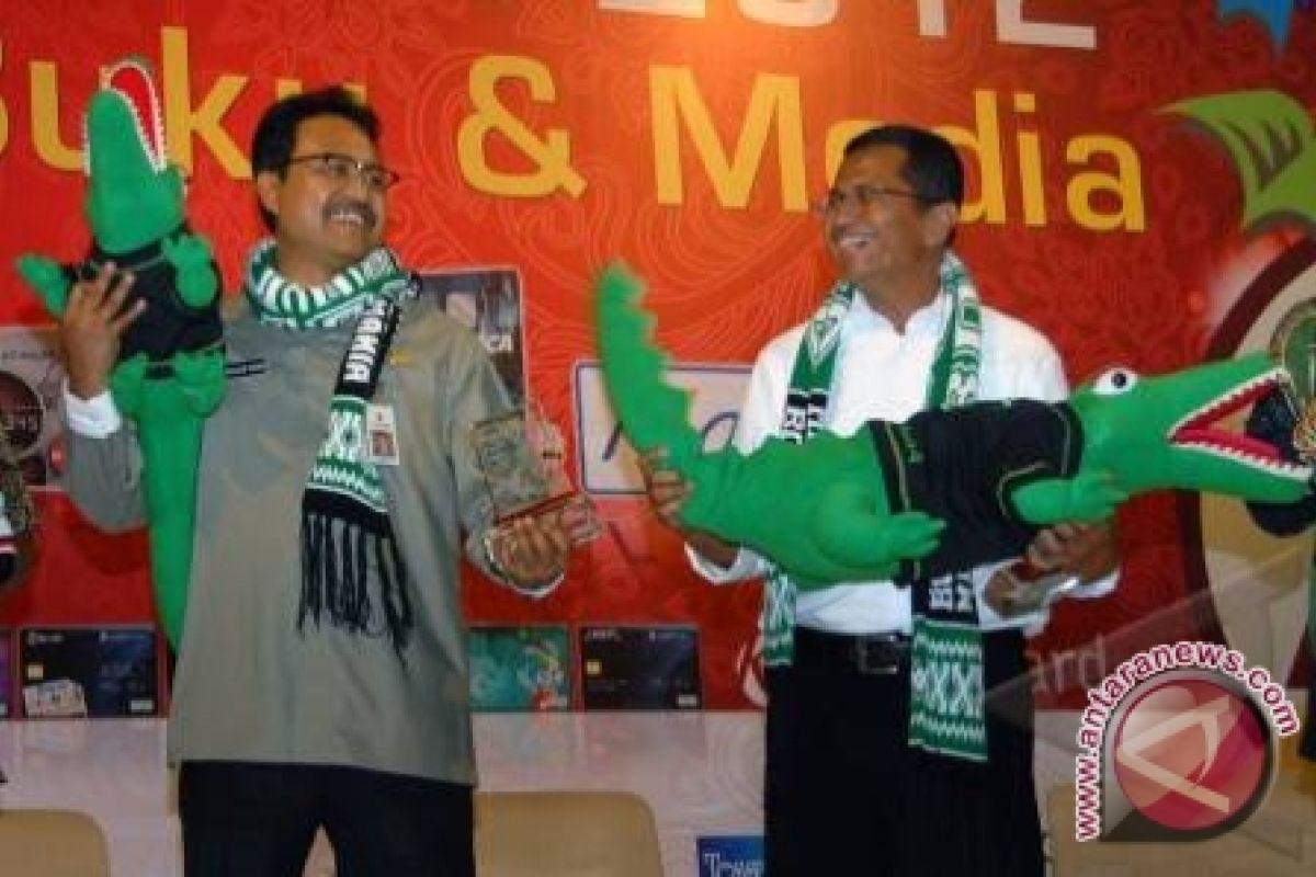 Masyarakat jangan pernah berhenti membaca