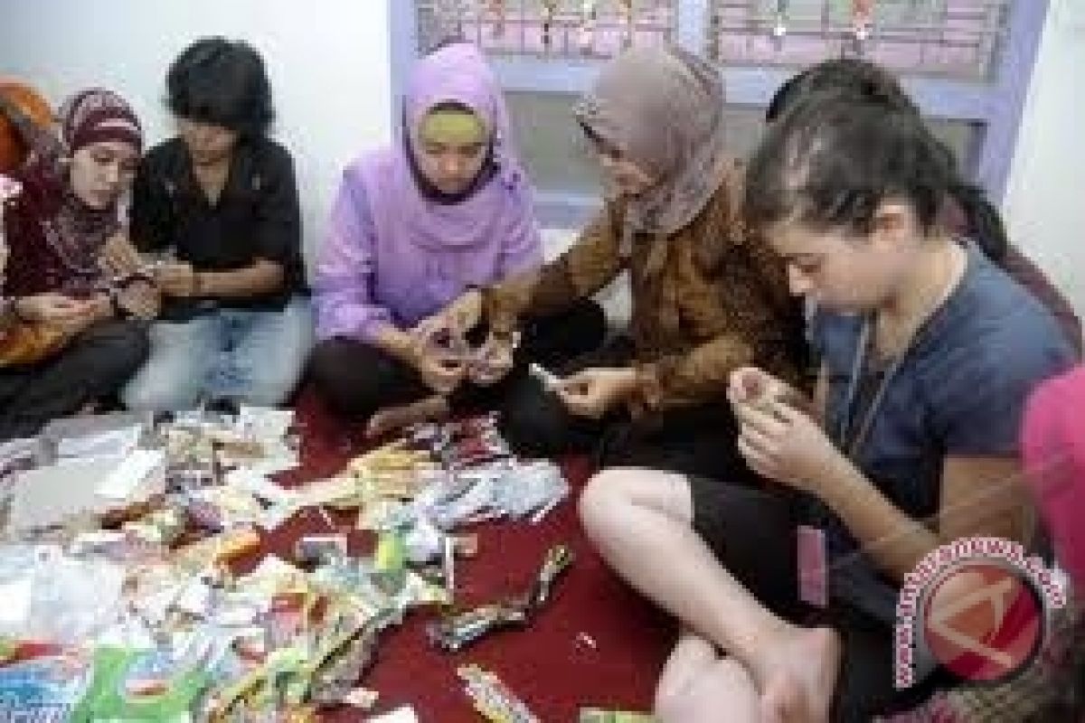 Perempuan Yogyakarta didorong bisa bantu pendapatan keluarga