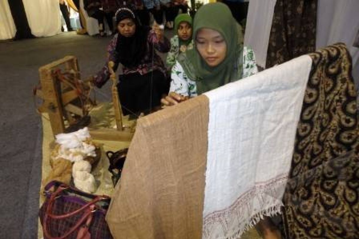Indonesia Creative Center Gelar Aneka Batik Nasional
