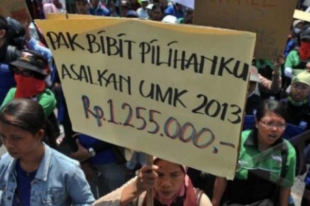 Upah Minimum 21 Kabupaten/Kota Belum Penuhi KHL