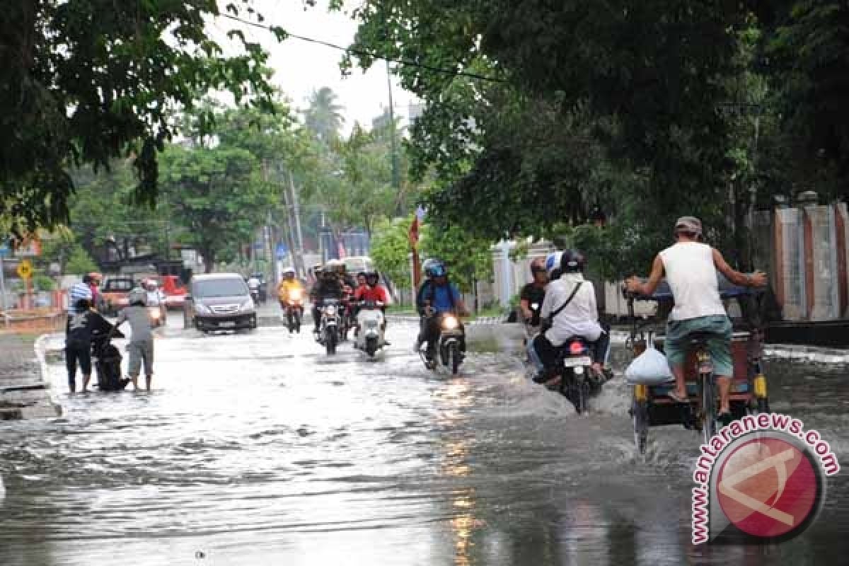 Pemerintah kota Palembang optimalkan fungsi drainase