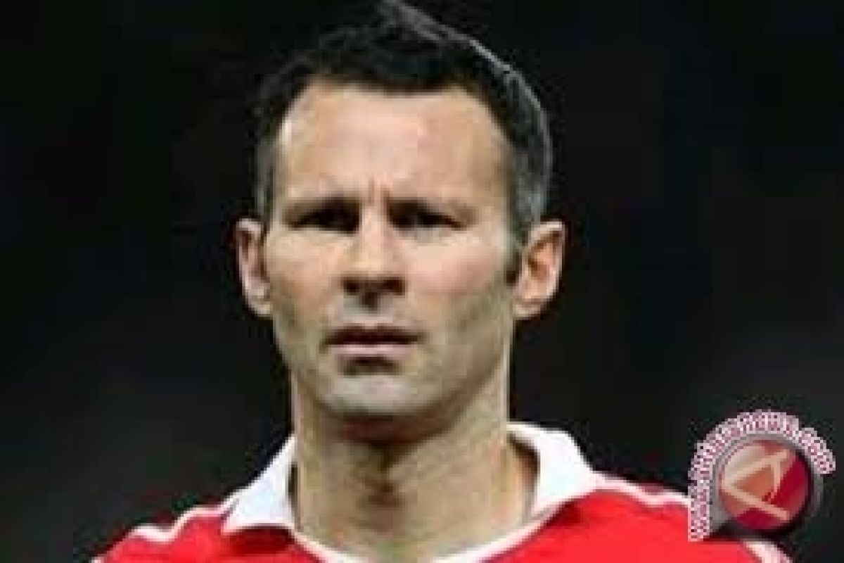 Giggs Puji Dampak Kehadiran Van Persie