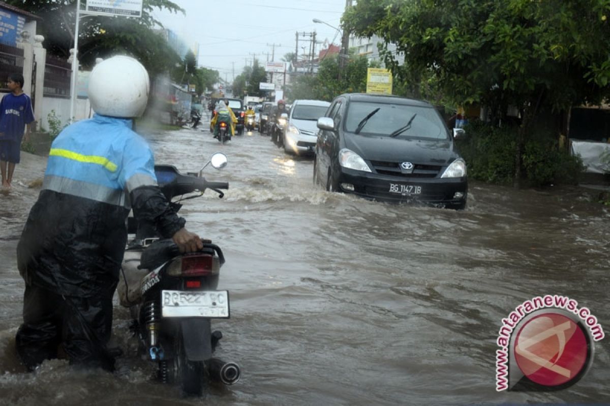 Pemkot Palembang mulai data titik-titik banjir