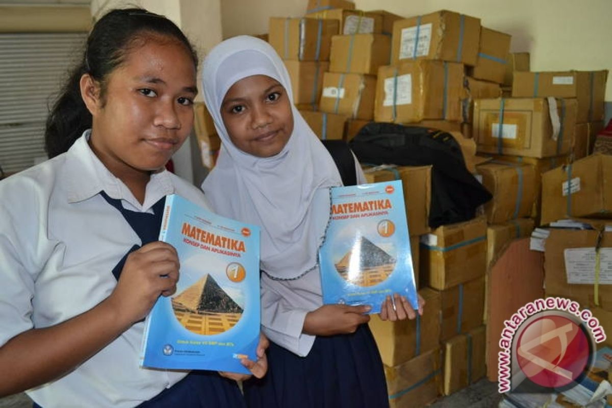 Anak TKI Di Sabah Dapatkan Bantuan Buku Pelajaran