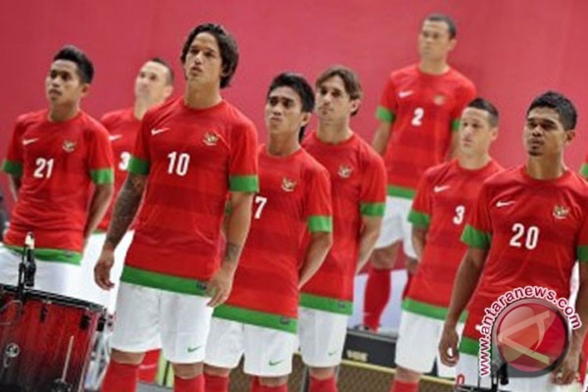 Timnas tidak pakai kostum merah hijau 