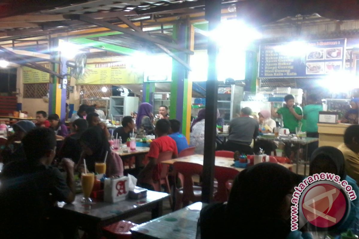 Sedapnya Sop Gangan di sentra kuliner Tanjung Pendam, Belitung