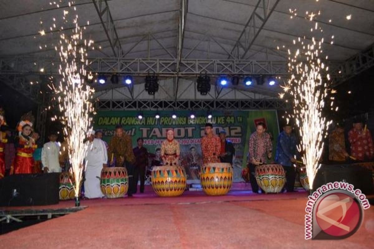 Festival Tabot 2015 masih menggaet turis lokal