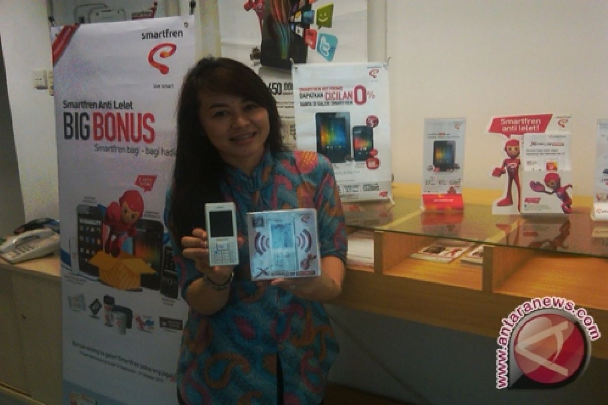 Smartfren kenalkan ponsel 